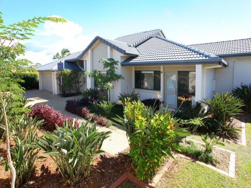 293 Rio Vista Blvd, Mermaid Waters QLD 4218