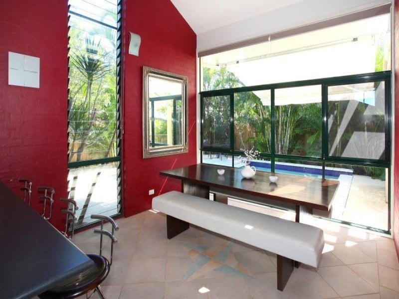 293 Rio Vista Blvd, Mermaid Waters QLD 4218