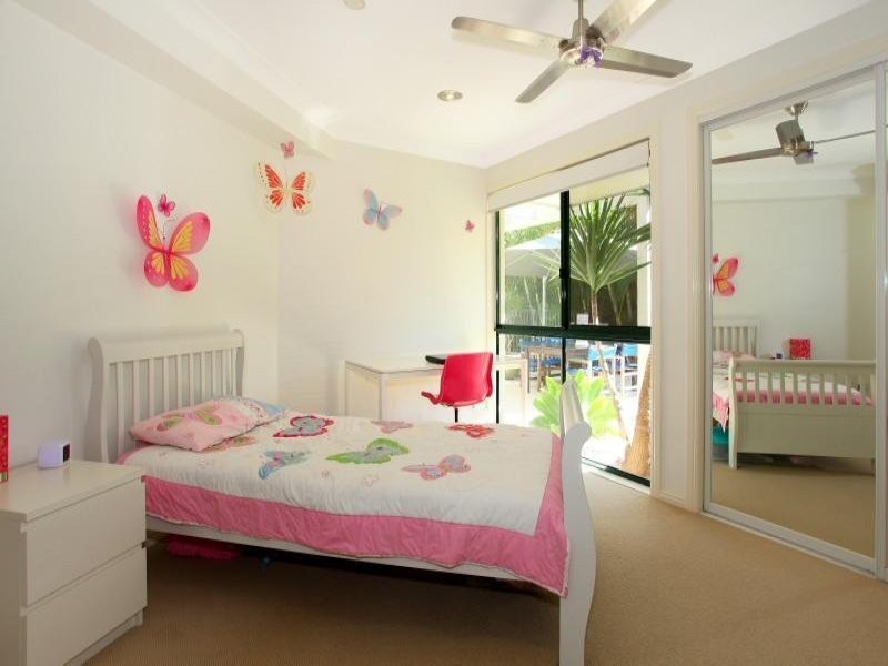 293 Rio Vista Blvd, Mermaid Waters QLD 4218