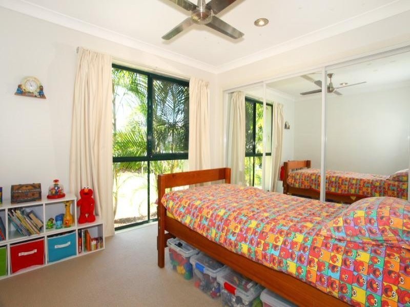 293 Rio Vista Blvd, Mermaid Waters QLD 4218