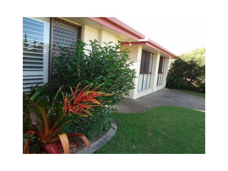 8 Koomooloo Court, Mermaid Waters QLD 4218