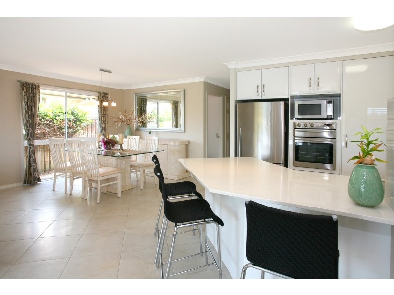 166 Port Jackson Boulevard, Clear Island Waters QLD 4226