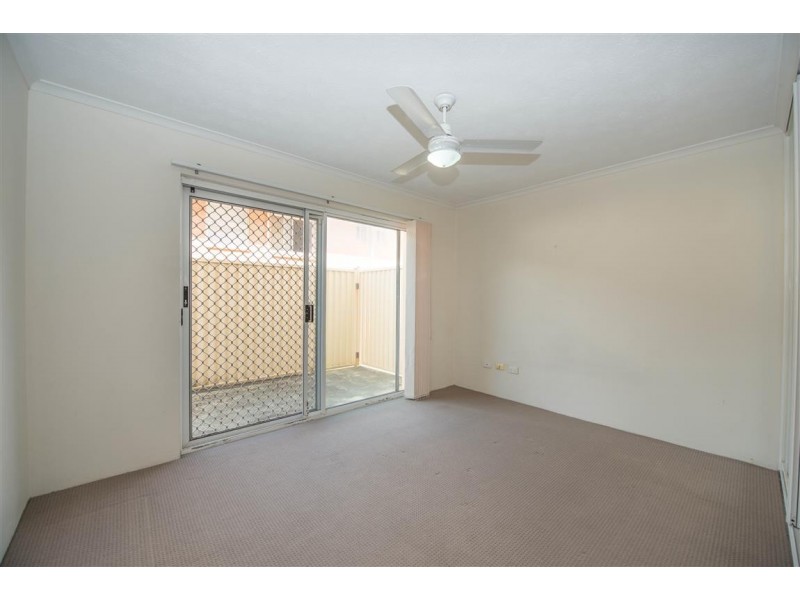 166 Surf Parade, Broadbeach QLD 4218