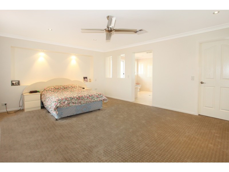 66 Azzurra Drive, Varsity Lakes QLD 4227