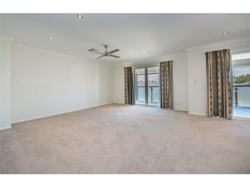 66 Azzurra Drive, Varsity Lakes QLD 4227