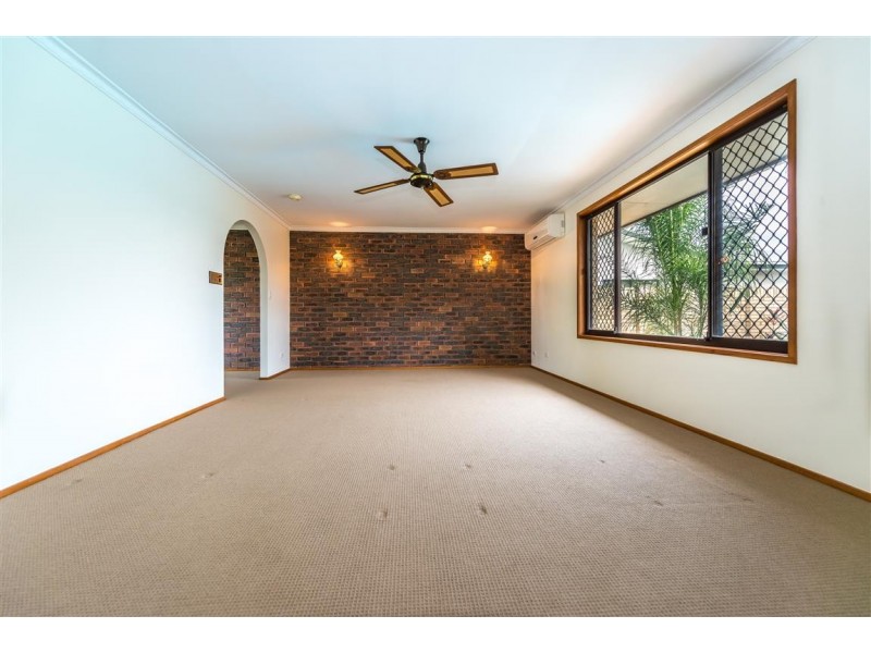 15 Delungra Street, Broadbeach Waters QLD 4218