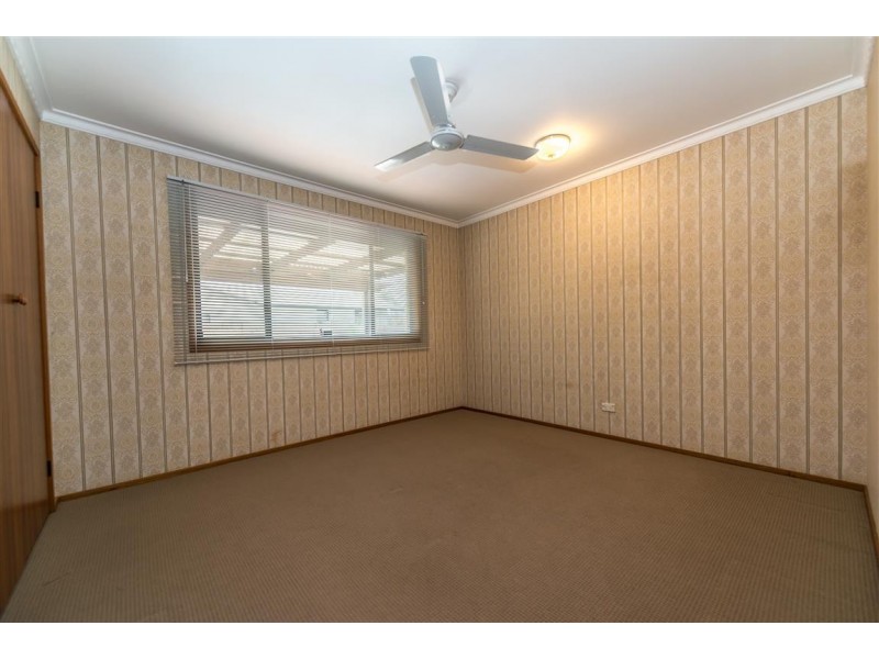 15 Delungra Street, Broadbeach Waters QLD 4218