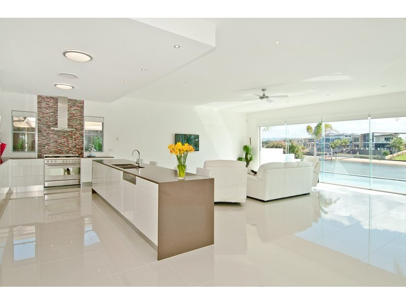 Broadbeach Waters QLD 4218