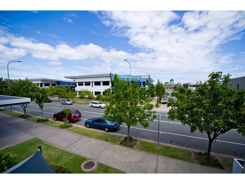 22 Tourangeau Crescent, Varsity Lakes QLD 4227