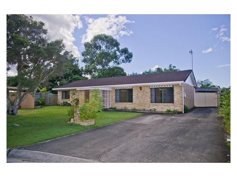 5 Goroka Court, Clear Island Waters QLD 4226