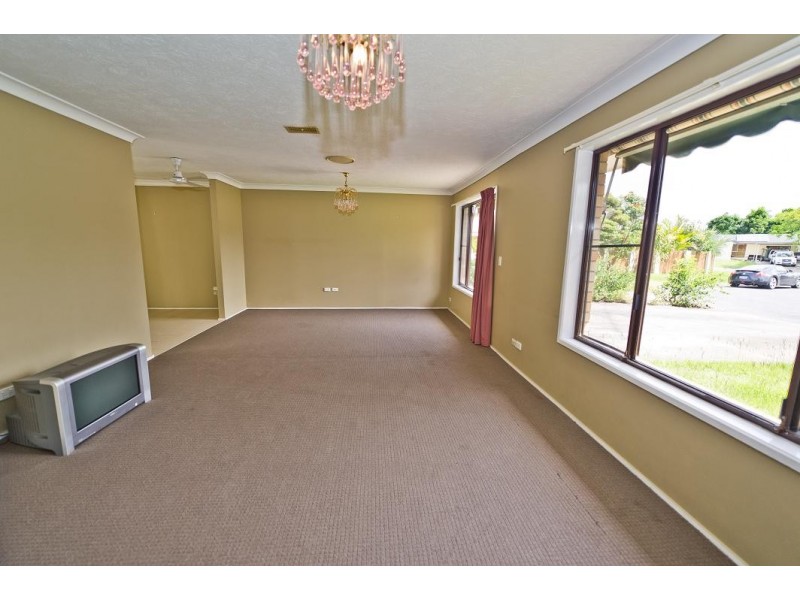 5 Goroka Court, Clear Island Waters QLD 4226