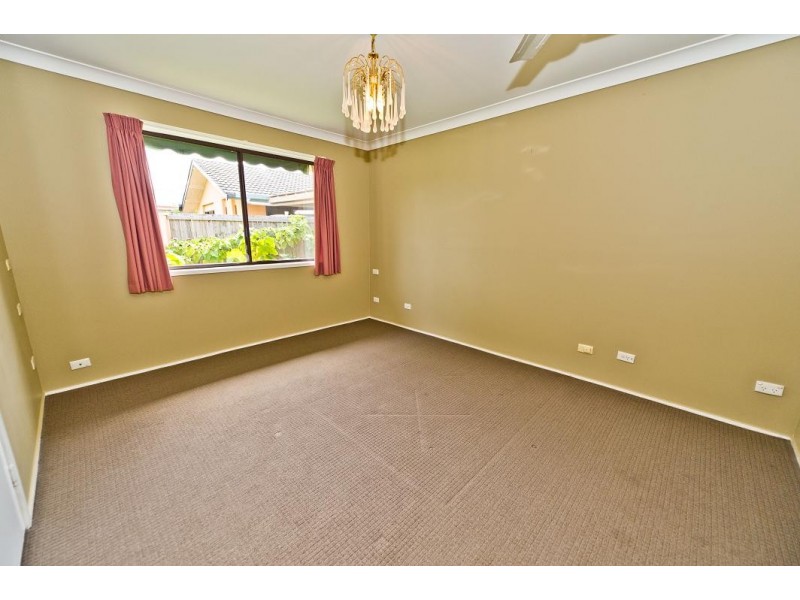 5 Goroka Court, Clear Island Waters QLD 4226