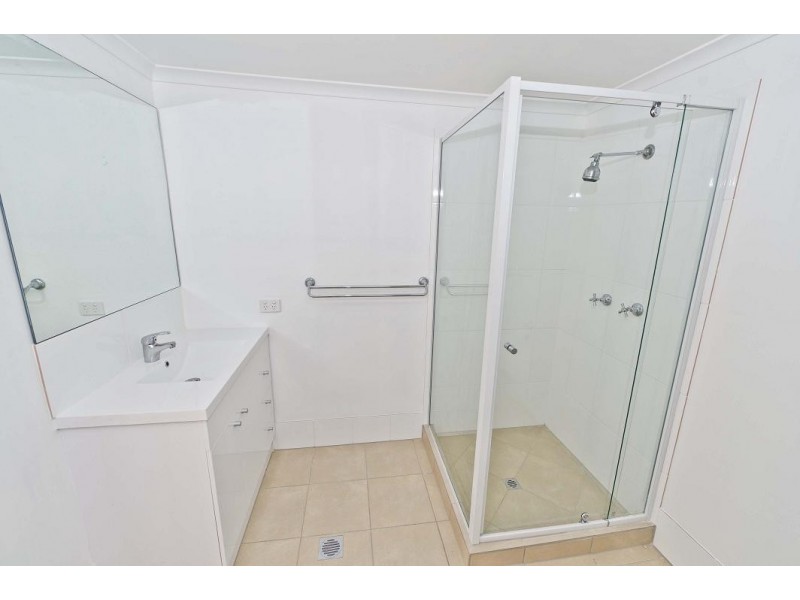 5 Goroka Court, Clear Island Waters QLD 4226