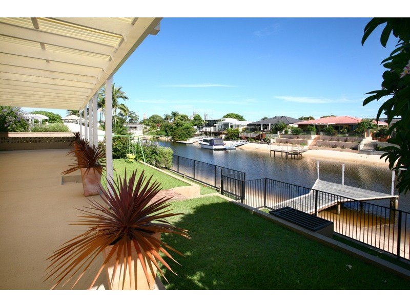 12 Bahia Court, Broadbeach Waters QLD 4218