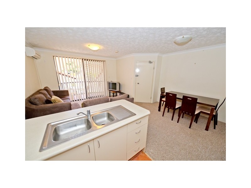 21/11 Owens Lane, Southport QLD 4215