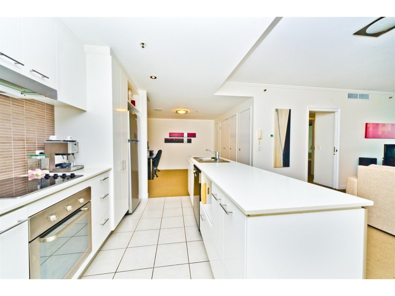 33 / 2903 TE Peters Drive, Broadbeach QLD 4218