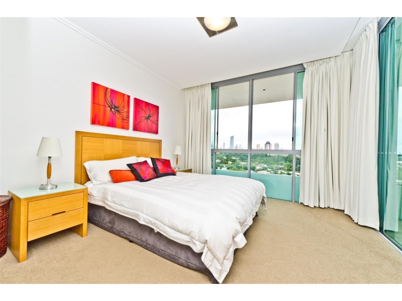 33 / 2903 TE Peters Drive, Broadbeach QLD 4218