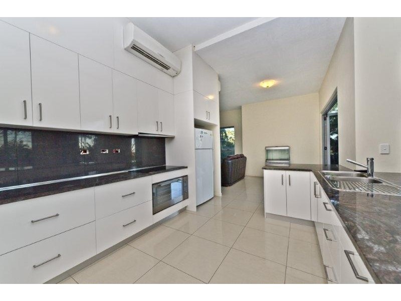 2 Hannah Ct, Worongary QLD 4213