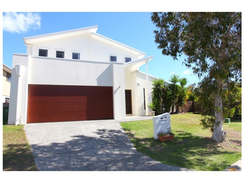 9 Oxford Court, Robina QLD 4226