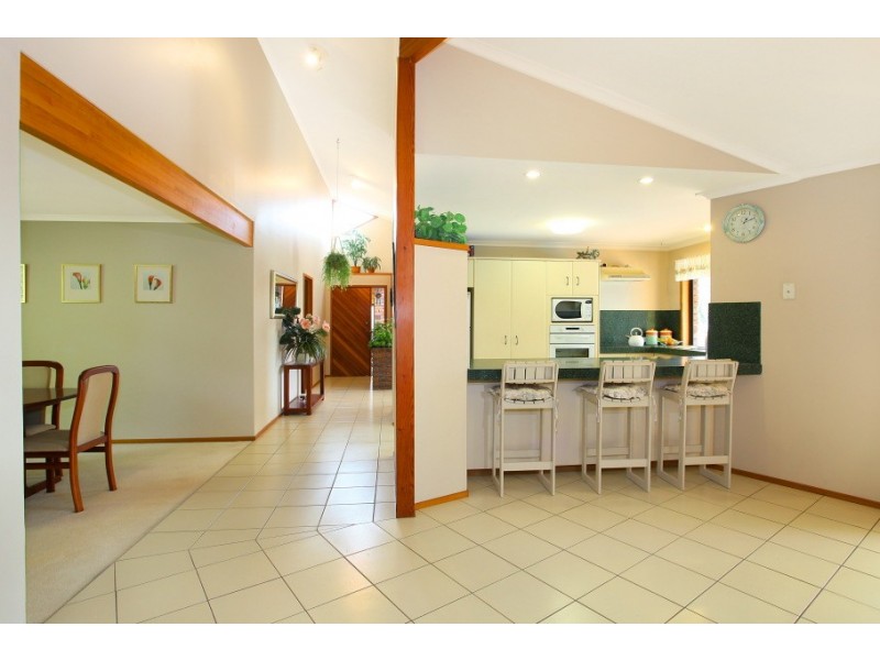 6 Grenaside Court, Robina QLD 4226