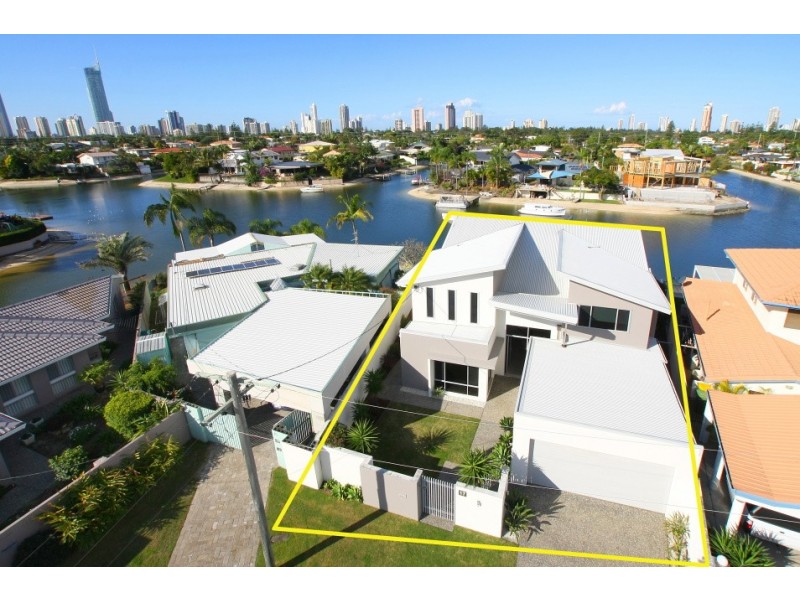 17 Alvarado Court, Broadbeach Waters QLD 4218