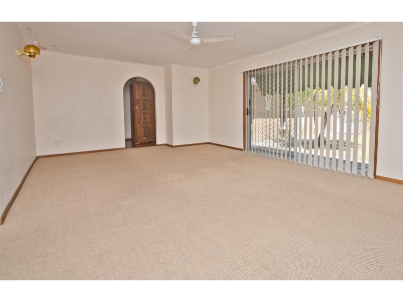 144 Sunshine Boulevard, Mermaid Waters QLD 4218