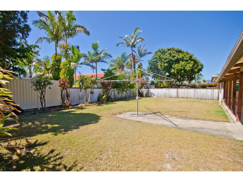 144 Sunshine Boulevard, Mermaid Waters QLD 4218