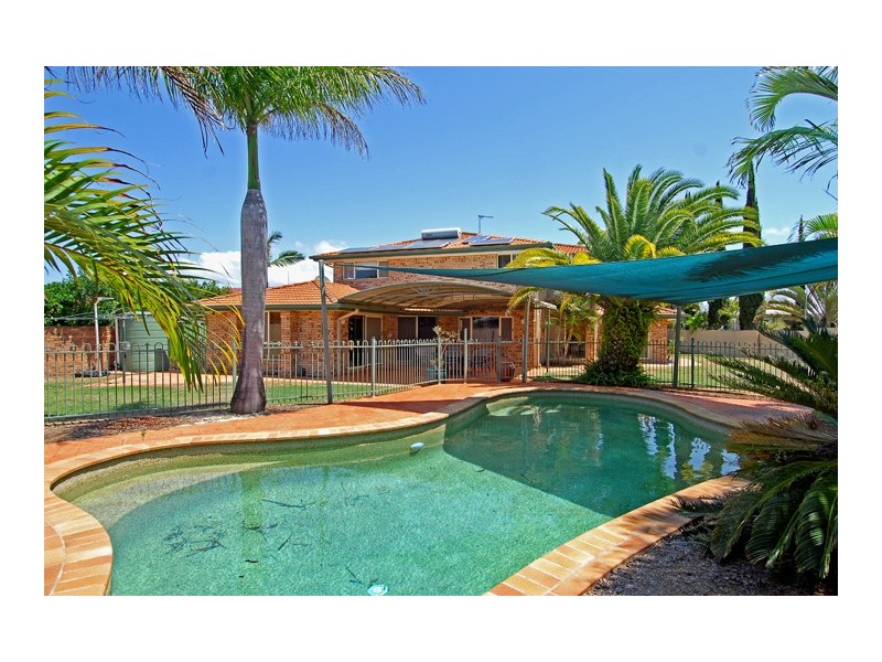 3 Cedros Place, Clear Island Waters QLD 4226