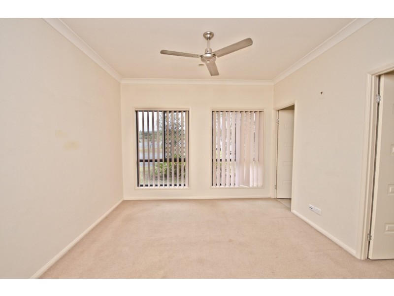 50 Palma Crescent, Varsity Lakes QLD 4227