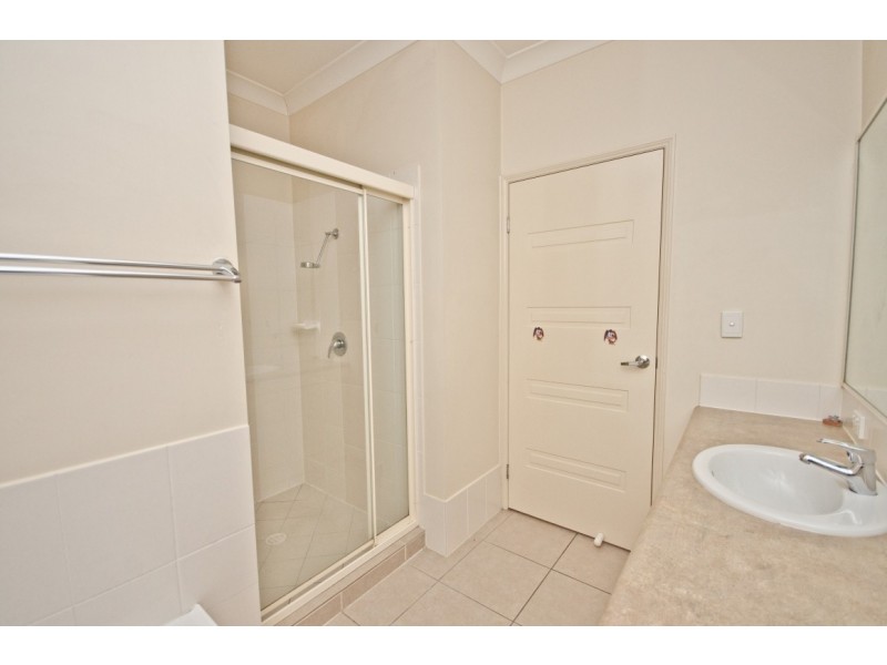 50 Palma Crescent, Varsity Lakes QLD 4227