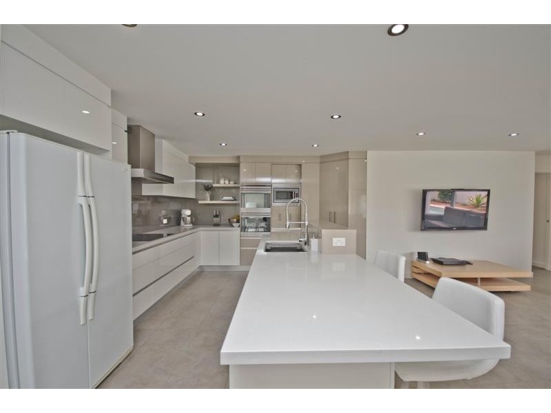 26 Cayman Drive, Clear Island Waters QLD 4226