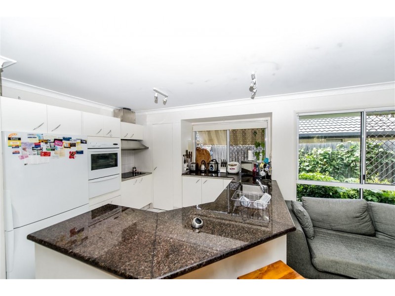 8 Banff Crt, Robina QLD 4226