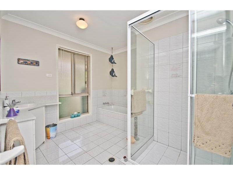 10 CHANTILLY PLACE, Robina QLD 4226