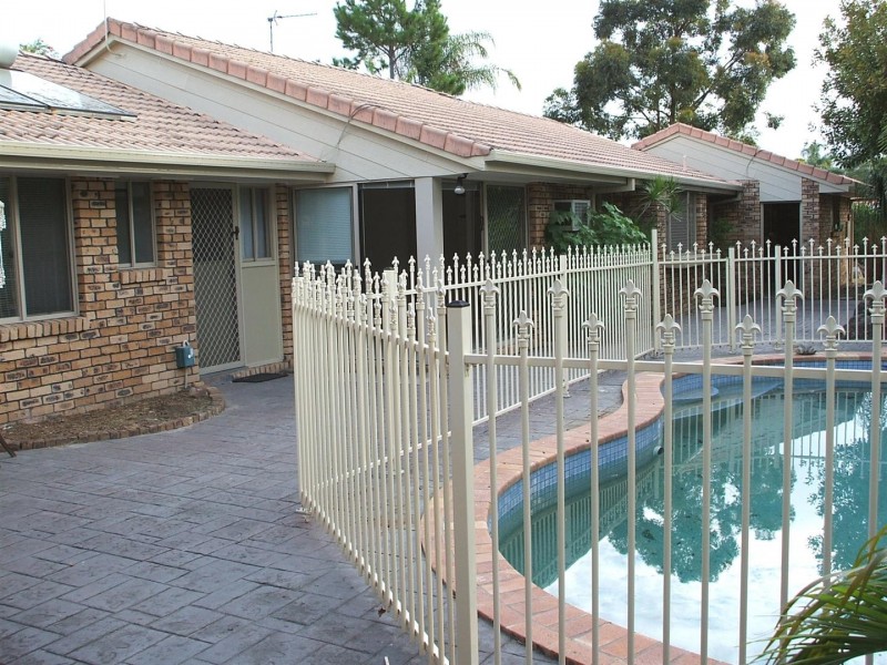 13 Bronte Court, Robina QLD 4226