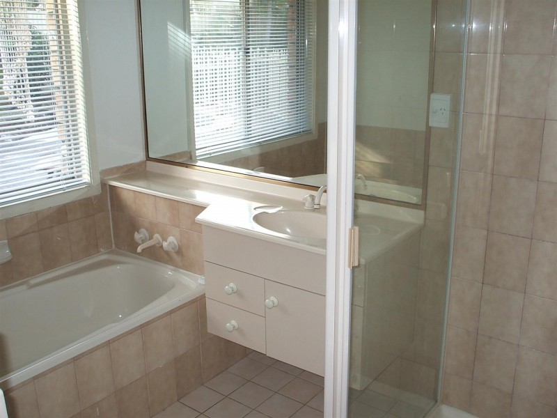 13 Bronte Court, Robina QLD 4226