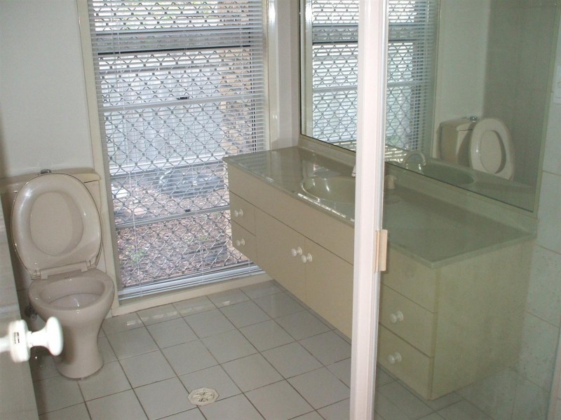 13 Bronte Court, Robina QLD 4226