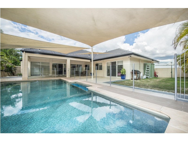 5 North Shore Avenue, Varsity Lakes QLD 4227