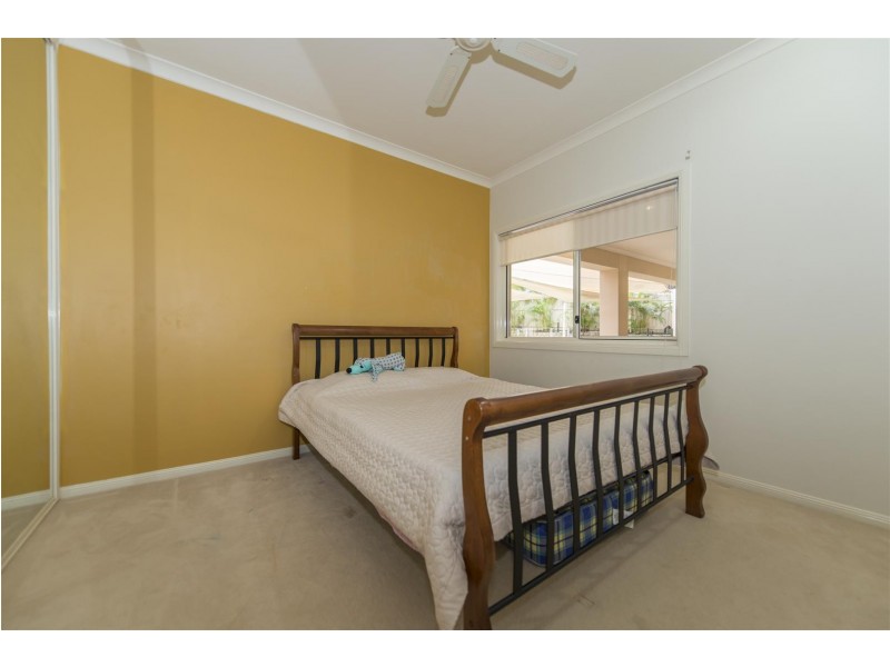 5 North Shore Avenue, Varsity Lakes QLD 4227