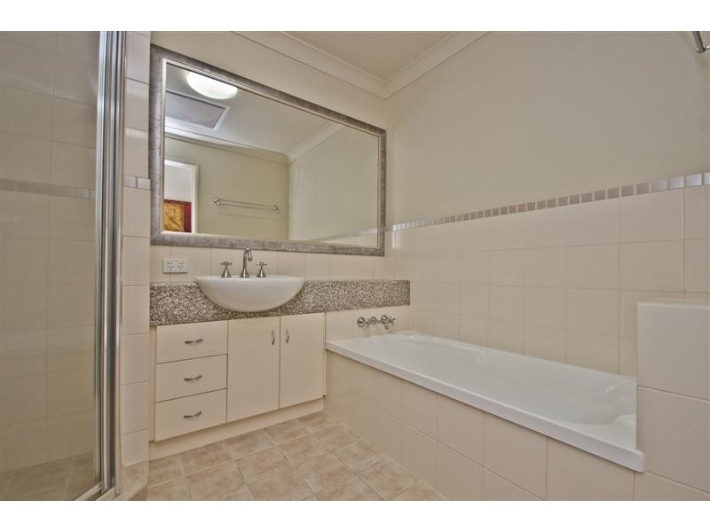 17/1 Assembly Drive, Varsity Lakes QLD 4227