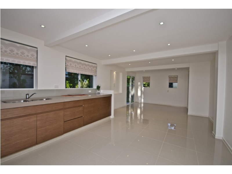 13 Mattocks Rd, Burleigh Waters QLD 4220