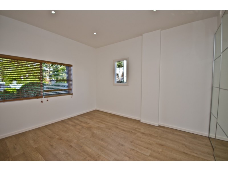 13 Mattocks Rd, Burleigh Waters QLD 4220