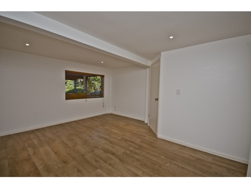 13 Mattocks Rd, Burleigh Waters QLD 4220