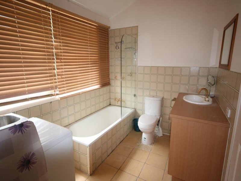 13 Mattocks Rd, Burleigh Waters QLD 4220