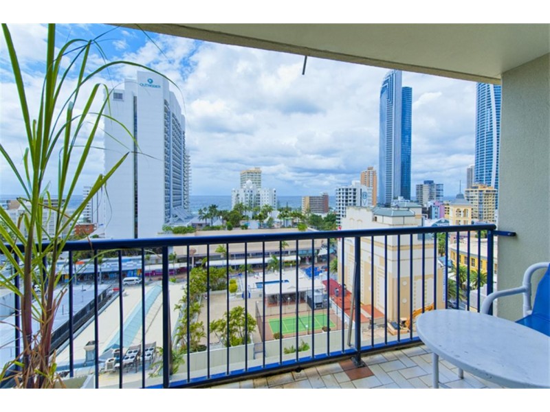 67 Ferny Avenue, Surfers Paradise QLD 4217