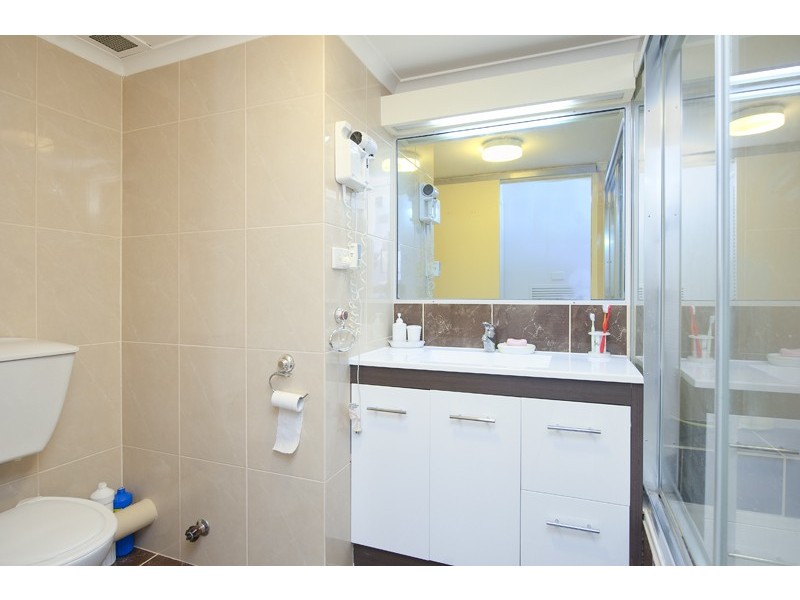 67 Ferny Avenue, Surfers Paradise QLD 4217