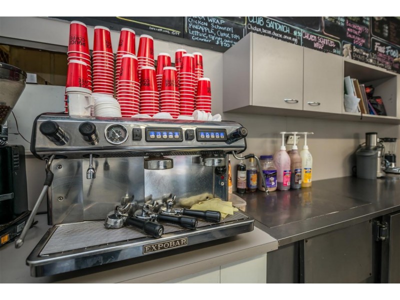 9 Northview Street, Mermaid Waters QLD 4218