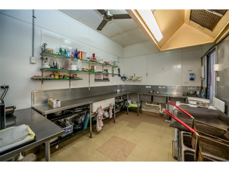 9 Northview Street, Mermaid Waters QLD 4218