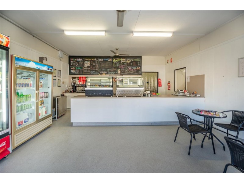 9 Northview Street, Mermaid Waters QLD 4218