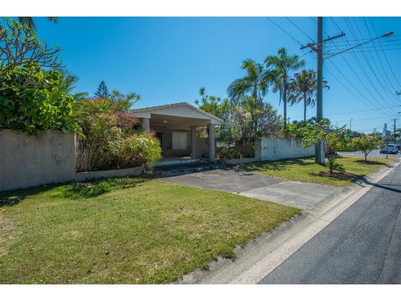 9 Sunshine Bvld, Broadbeach Waters QLD 4218