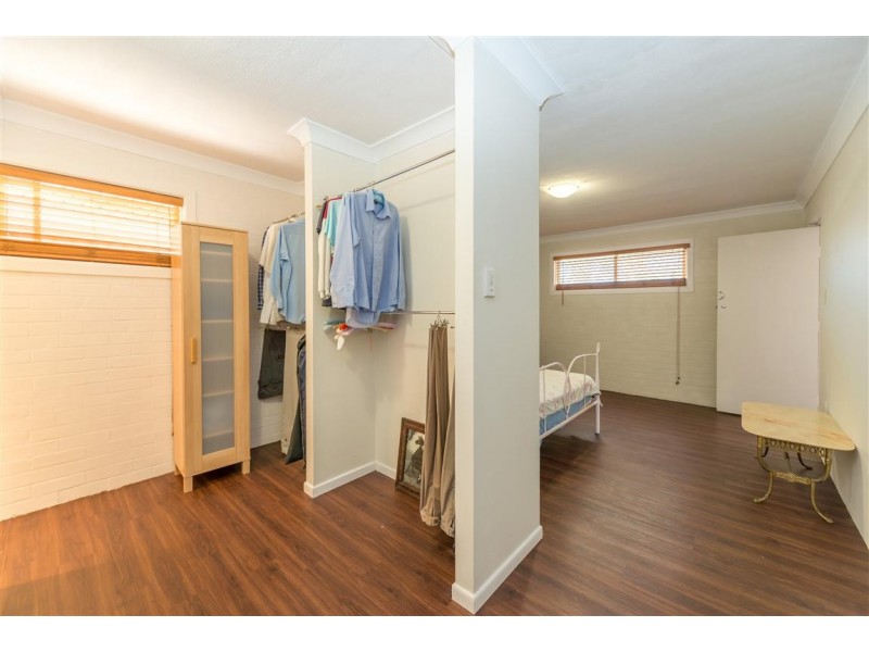2 Winterhaven Key, Broadbeach Waters QLD 4218